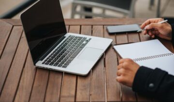 Jak marketing internetowy może pomóc firmie, która ma sezonową sprzedaż?
