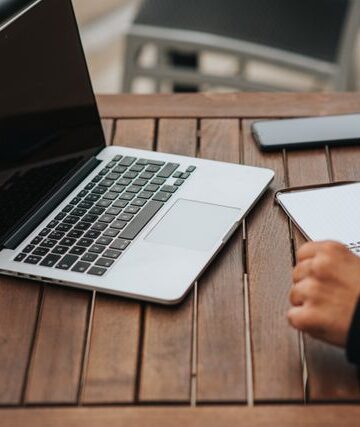 Jak marketing internetowy może pomóc firmie, która ma sezonową sprzedaż?