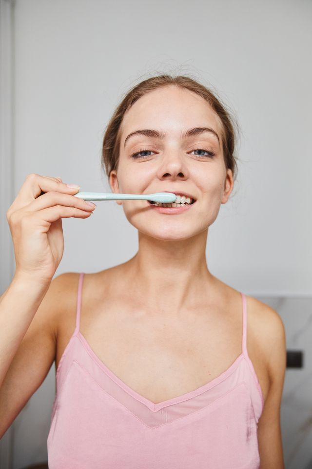 Czy przed wizytą kontrolną u dentysty trzeba umyć zęby?