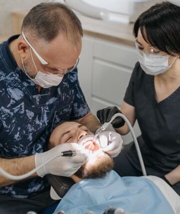 Jakie badania może zlecić periodontolog przy problemach z dziąsłami?